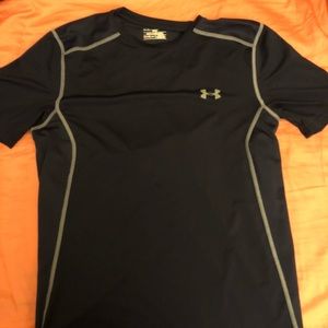 Under Armour Medium men’s  fitted t shirt